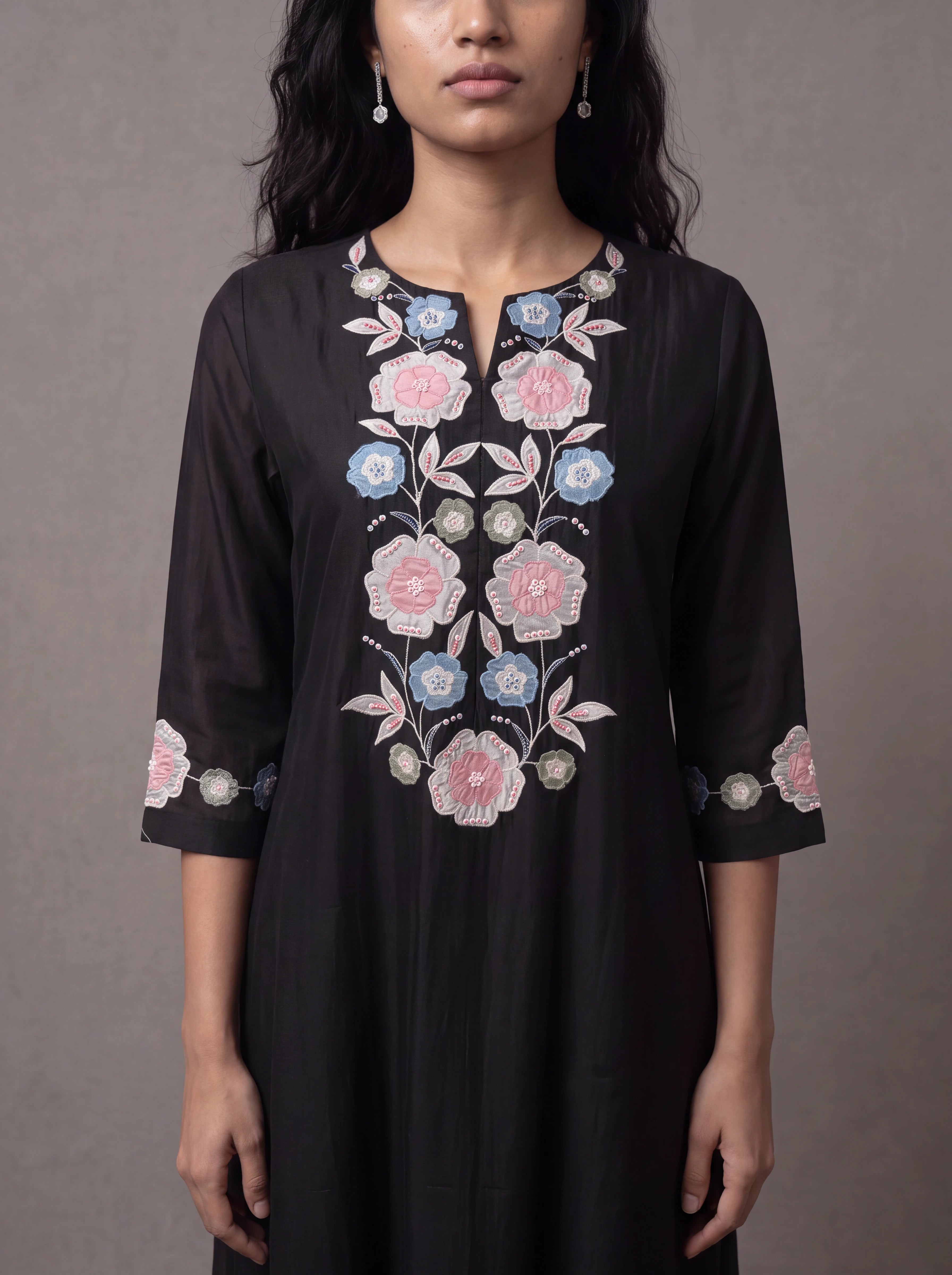 Black chanderi kurta set with floral patchwork and khat embroidery Secondary image
