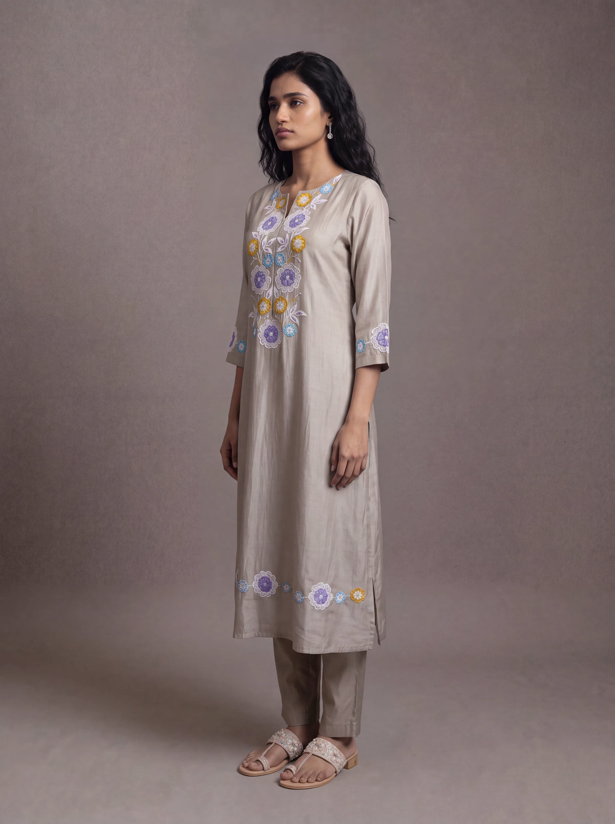 Grey chanderi kurta set with floral patchwork and khat embroidery