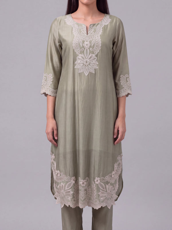 Olive chanderi kurta set with intricate white embroidery